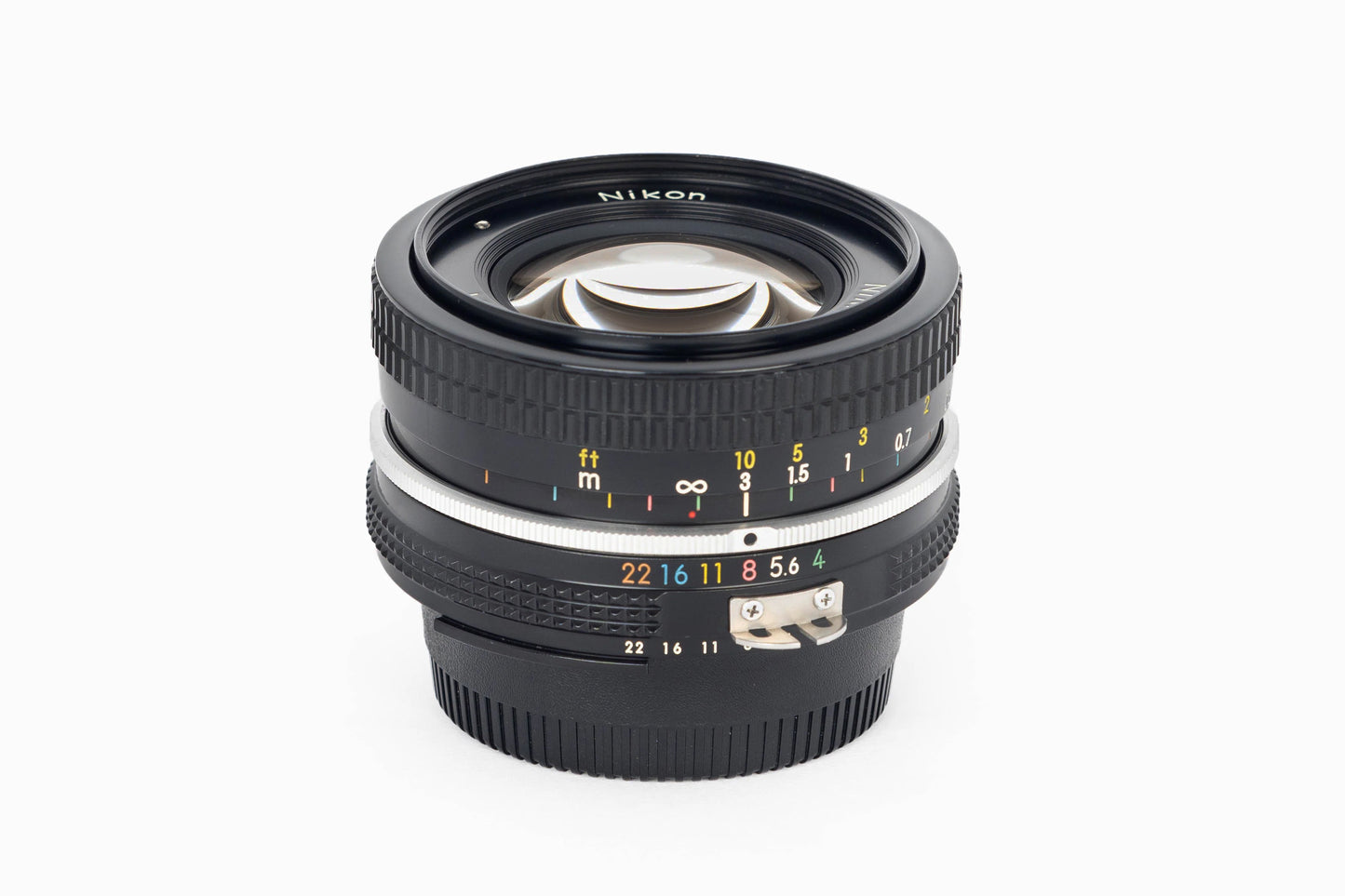 Nikon Ai Nikkor 20mm F/4 Wide Angle MF Lens w/ Hood
